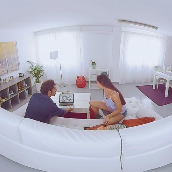 Don't let her dad catch you VR Porn Video